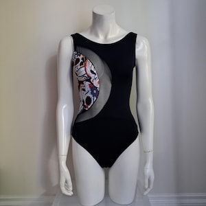 Dancewear. Dance leotard.