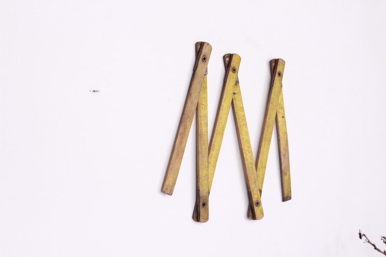 Vintage Wooden Carpenter Folding Ruler Meter