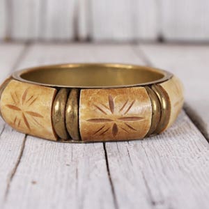 Bracelet vintage en laiton et perles, jonc nacre