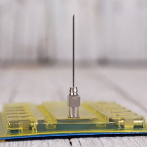 Vintage Syringe Needles No 7, Set of 12 Doctor Tools, Hospital Surgeon, Collectible, Nurses Tools