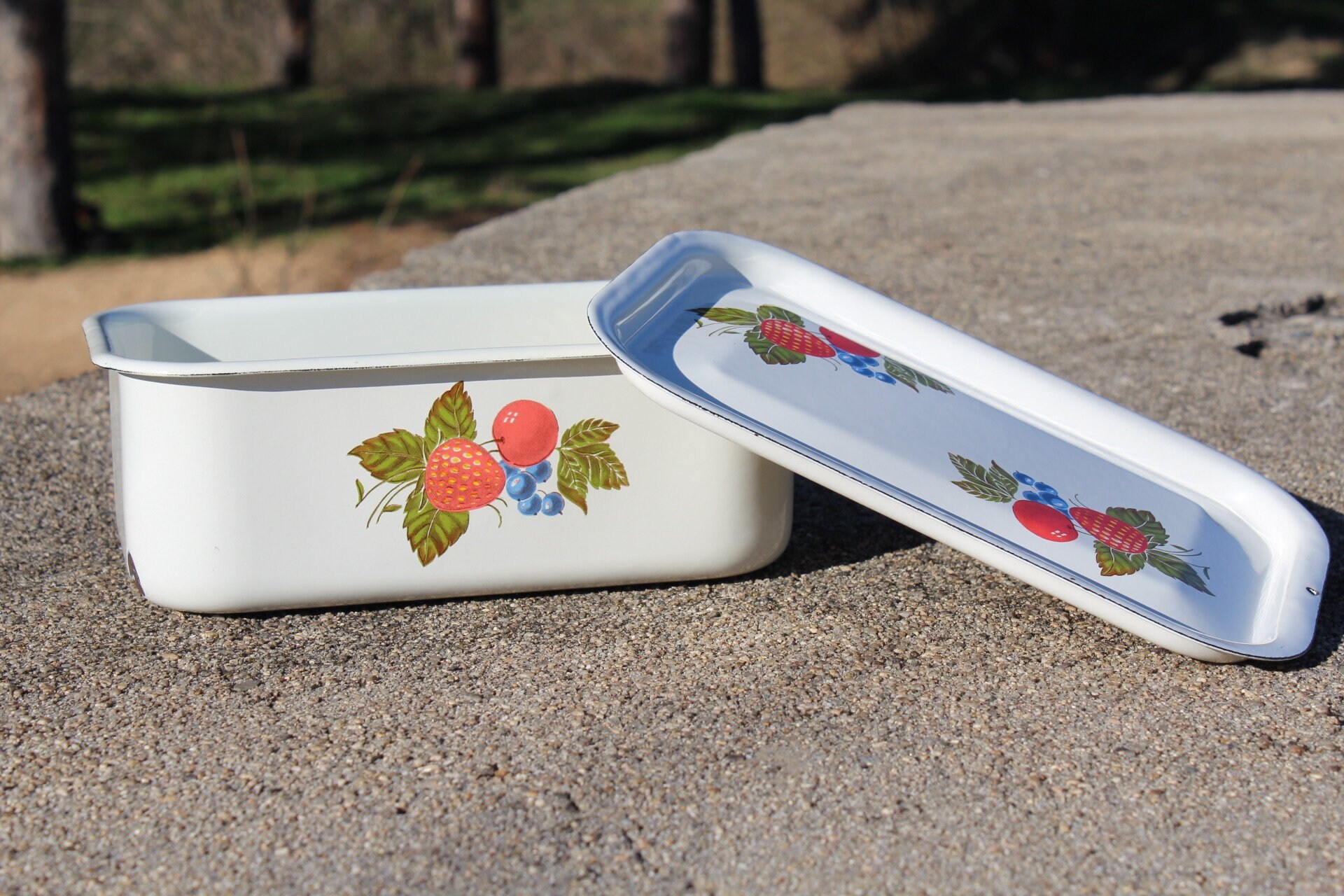 Vintage White Enamel Box With Picture Strawberry With Lid, Refrigerator ...