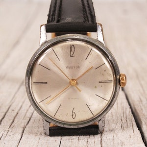 Vintage Mechanical Wrist Watch Wostok 18 Jewels Wind Up Working