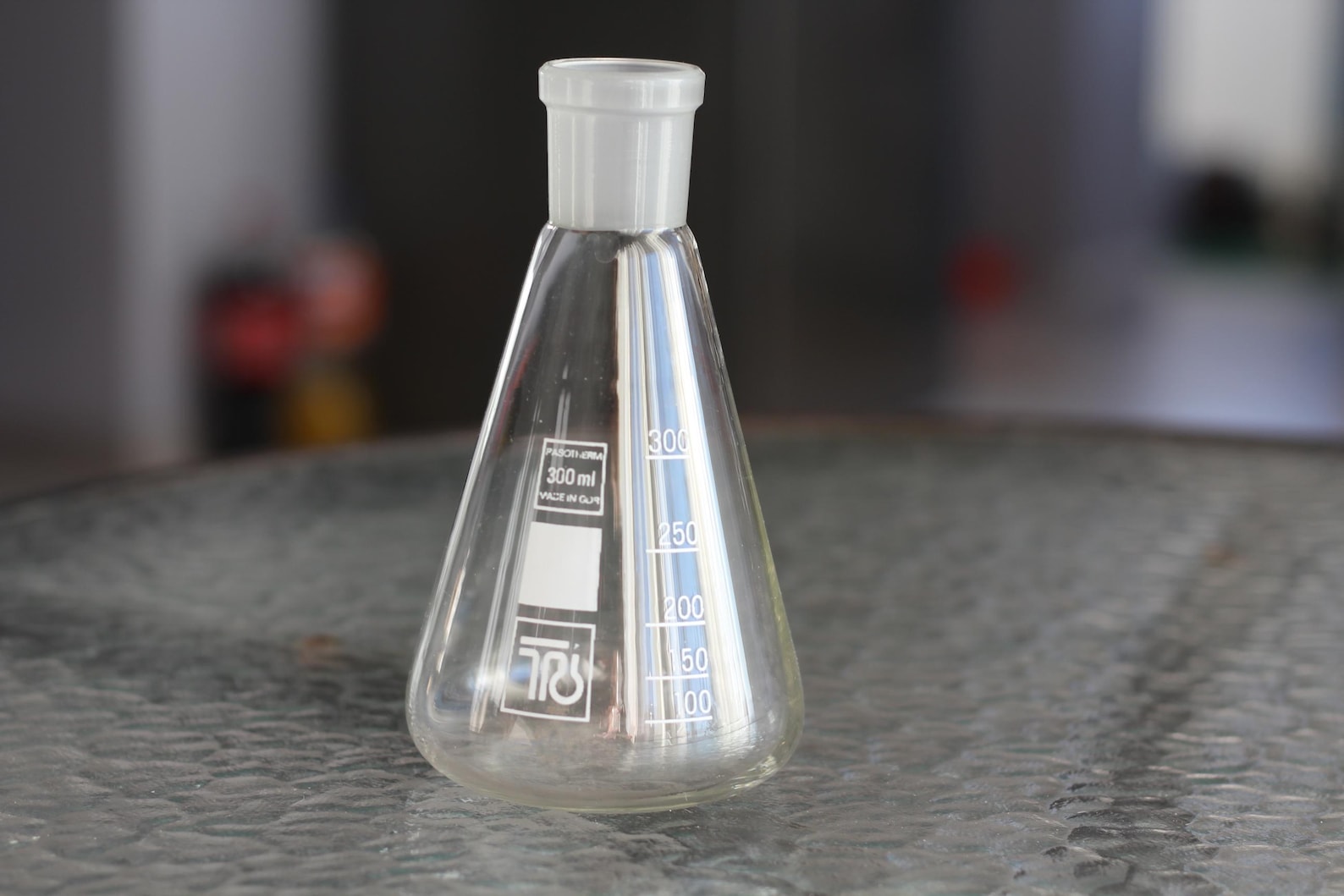 Vintage Lab Glass Flask: 300 Ml Medical Beaker, Made in DDR - Etsy