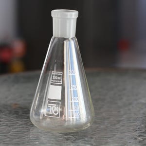 Vintage Lab Glass Flask: 300 ml Medical Beaker, Made in DDR