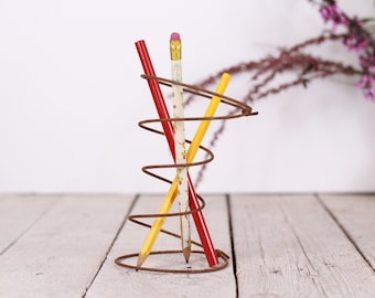 Metal spring - Modern pen pencil holder - Industrial rusty metal wire spring - Vintage office decor - Old bed spring - Desk organizer