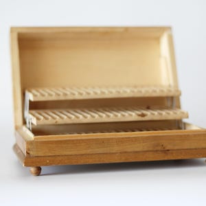 Scatola di sigarette vintage, scatola di legno fatta a mano, portasigarette, custodia pirografia, scatola ricordo in legno giallo colorato, portasigarette vintage
