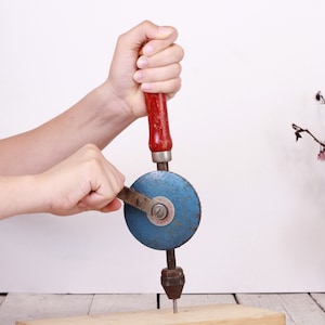 Vintage Woodworking Hand Drill, Primitive Auger Carpenters Tool