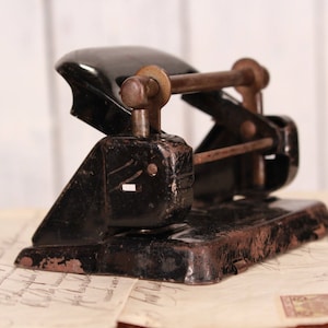Vintage Metal Base Hole Punch
