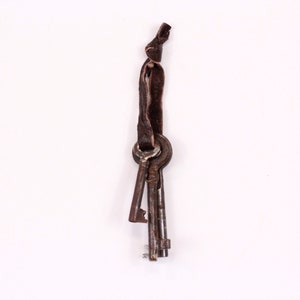 Vintage Skeleton Metal Keys Set of 3 Collection Natural Patina