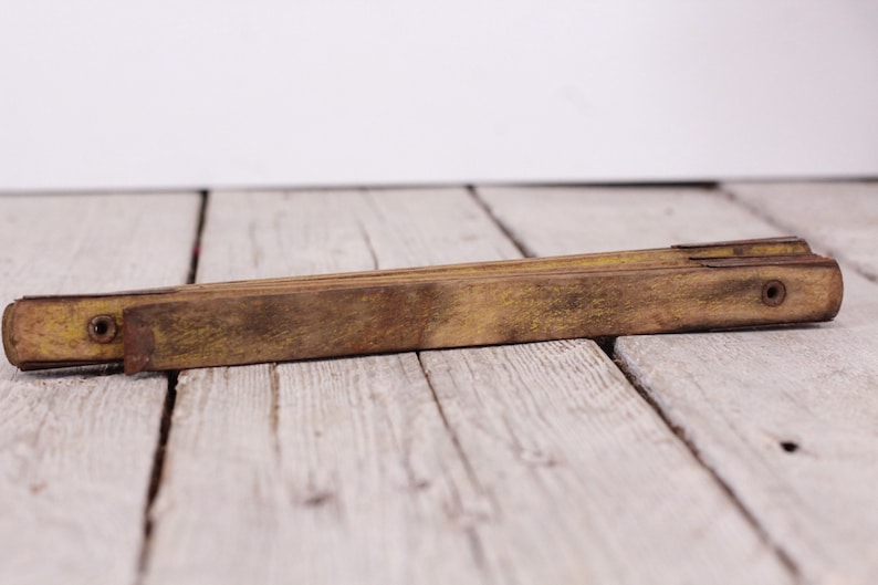 Vintage Wooden Carpenter Folding Ruler Meter