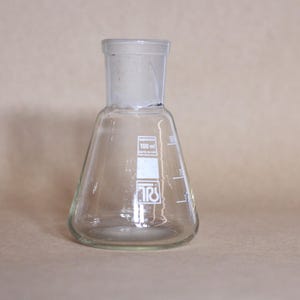 Vintage Lab Glass Beaker: 100 ml Medical Crucible, Made in DDR