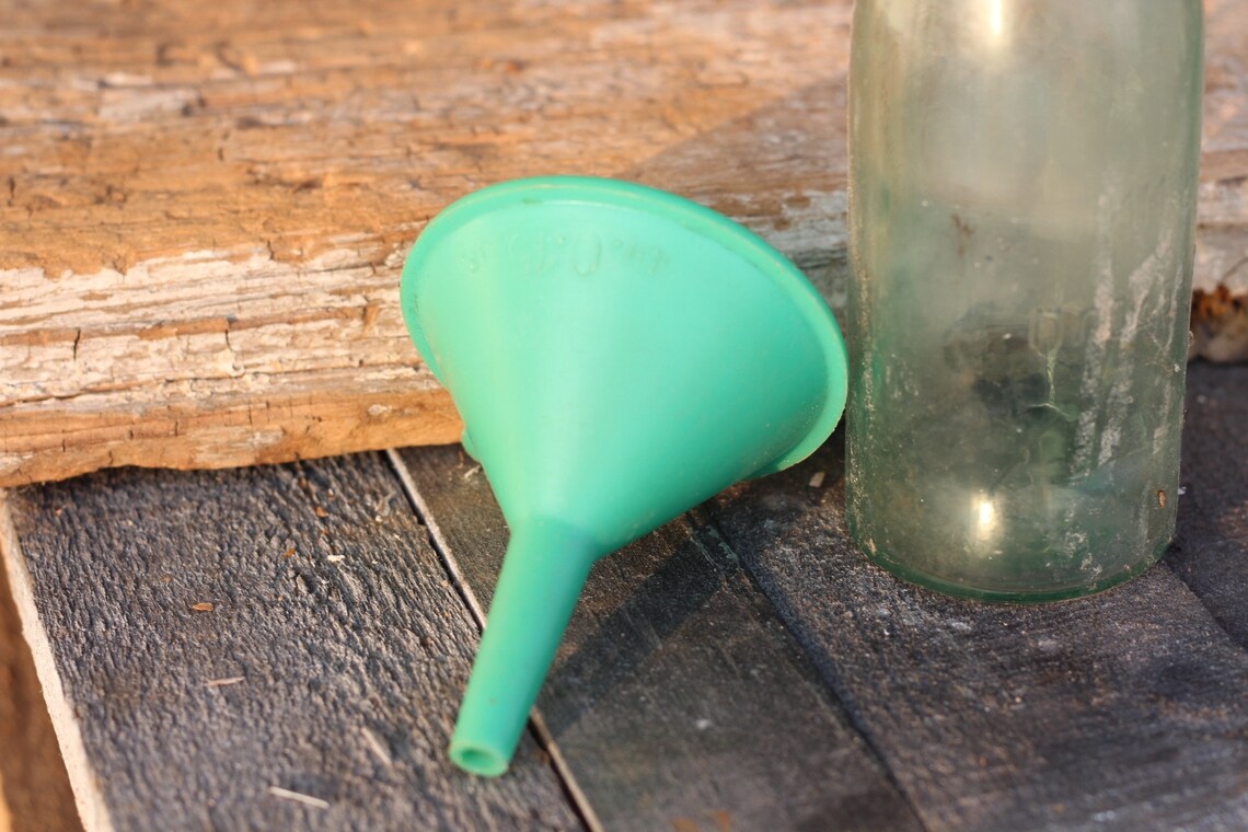 Vintage Plastic Green Funnel With Handle Etsy