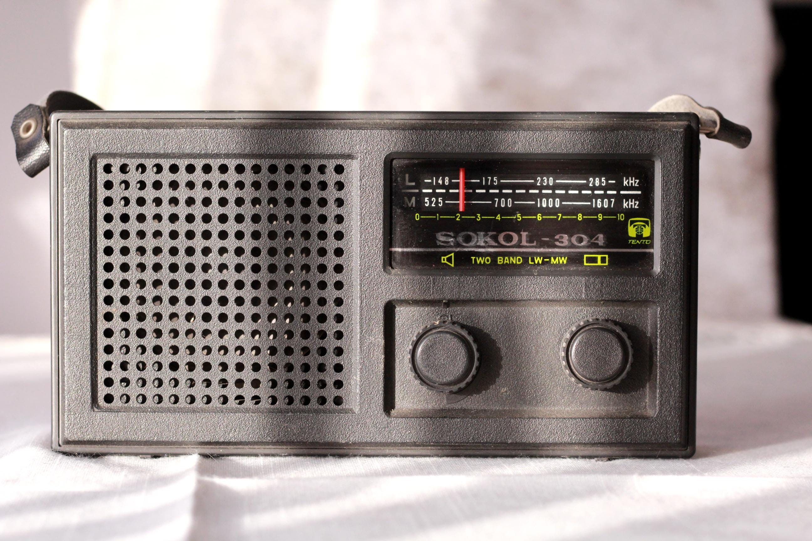 レトロ Communication Receiver ソリッドステートラジオ Vintage Sokol Portable Radio: 1970s USSR AM Audio - Etsy