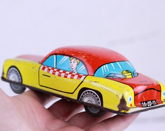 1960年代のヴィンテージブリキおもちゃの車：コレクター向け