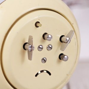 Vintage Chinese Mechanical Alarm Clock, Wind-Up, Working image 9