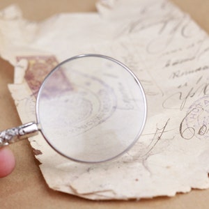 Magnifying glass - Reading glass - Vintage loupe 2X - Old magnifying glass - Old loupe - Round magnifying glass - Silver loupe