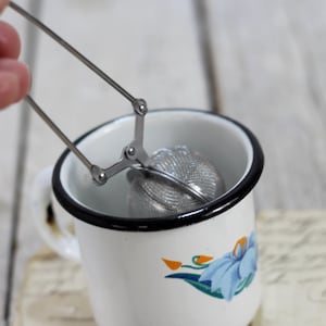 Vintage tea strainer, Loose tea ball, Cute tea infuser, Loose tea ball infuser, Wire meshes tea ball, Vintage kitchen, Collectible item