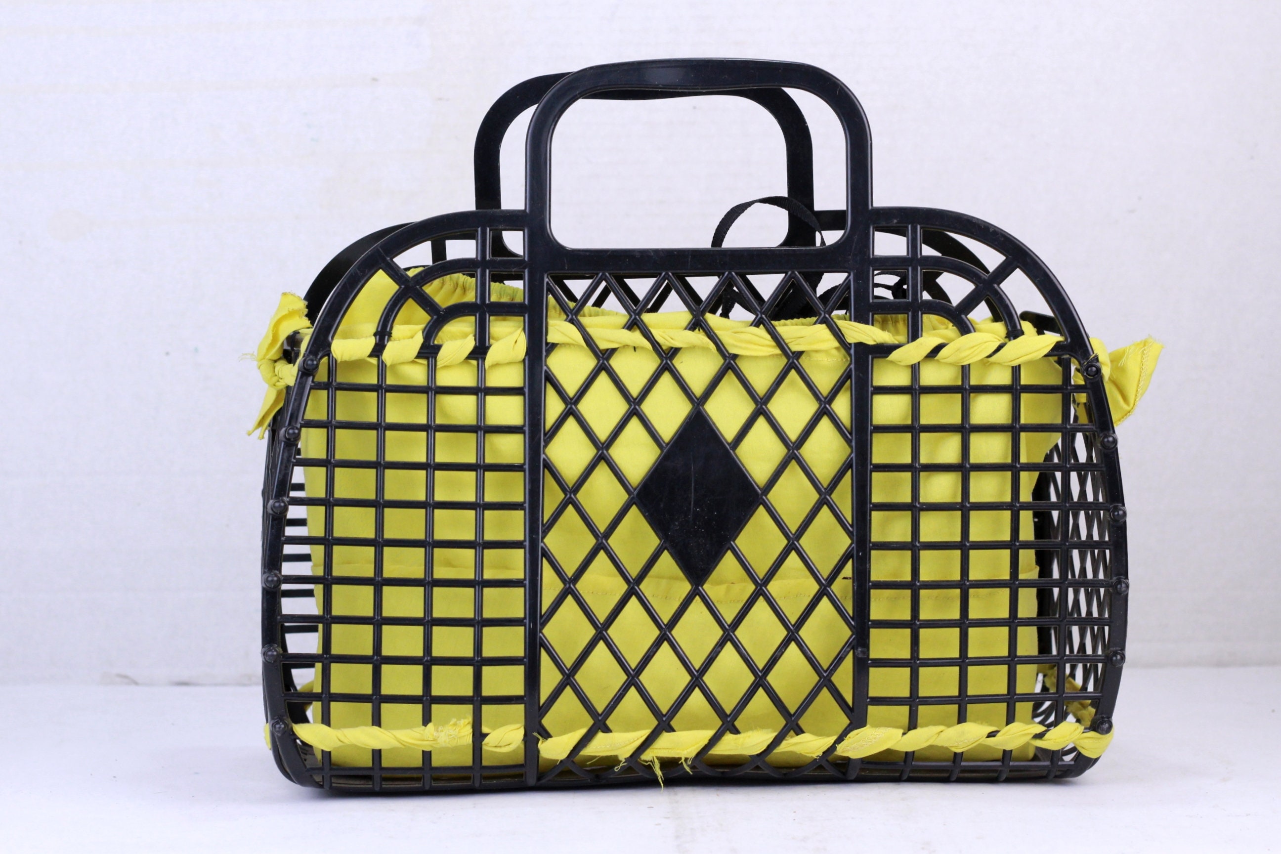 Hard plastic shopping bags hotsell