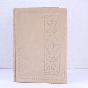 Vintage Leather Portfolio: Folding Billfold Folder, Magazine Cover