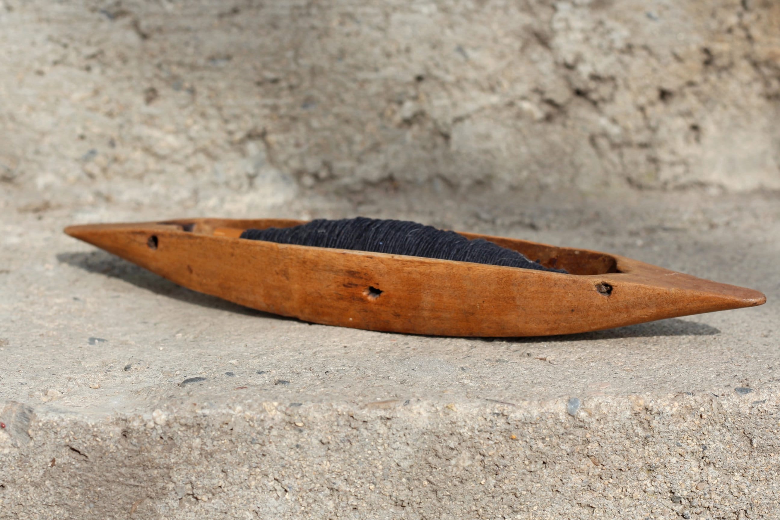 Antique wooden boat loom shuttle, Victorian weaving shuttle, vintage