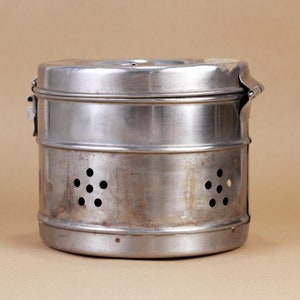Récipient médical vintage, stérilisateur, boîte médicale vintage des années 1970