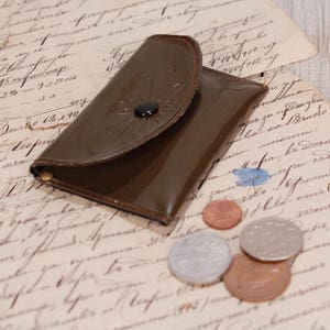 Porte-monnaie vintage en vinyle marron avec petite poche