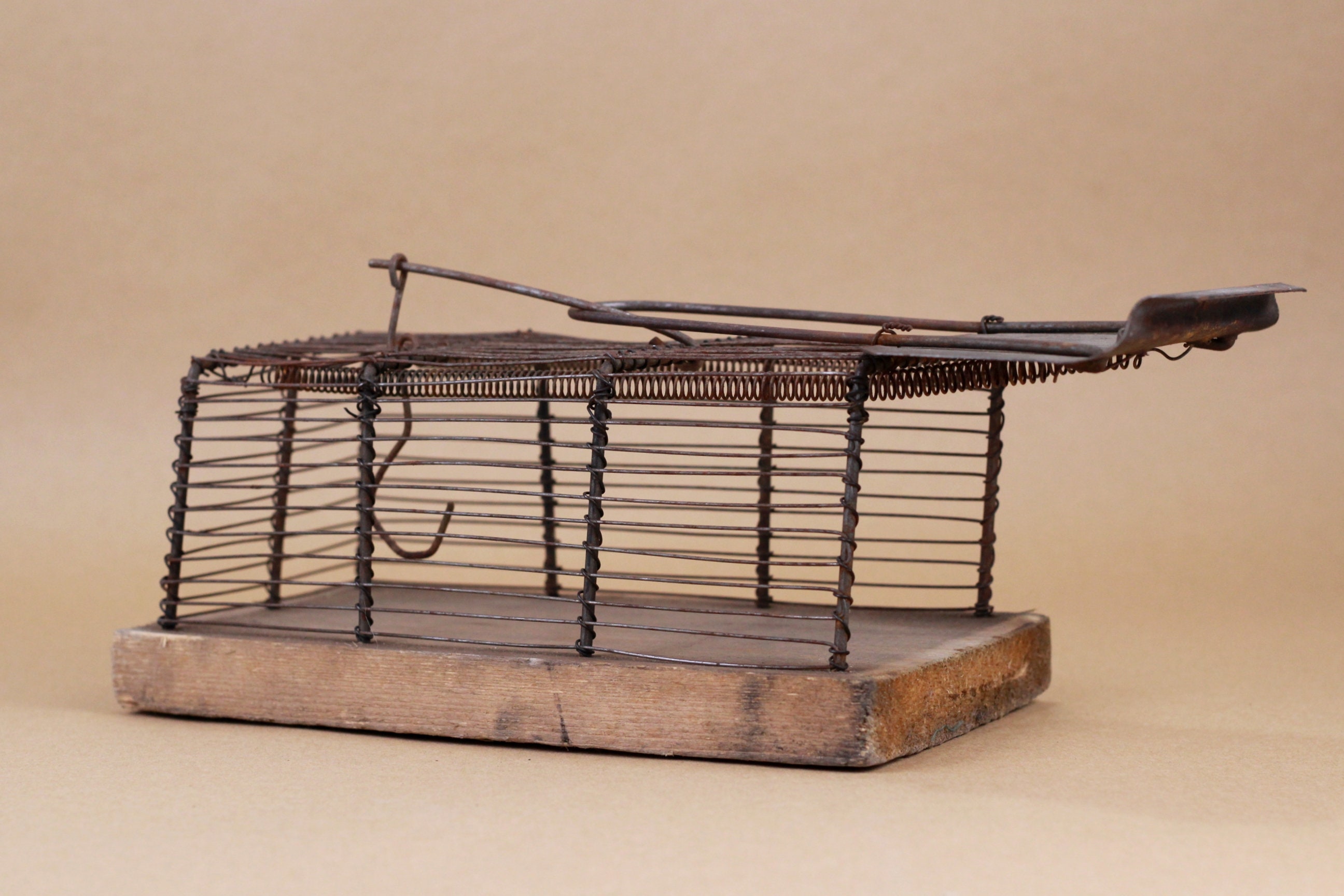Mouse Trap, Vintage Wire Mousetrap, Primitive Rustic Metal Mouse