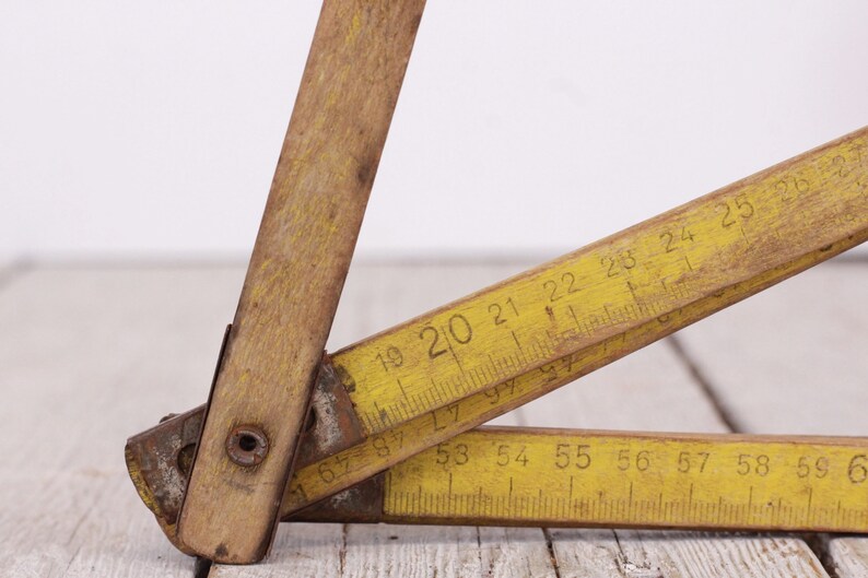 Vintage Wooden Carpenter Folding Ruler Meter