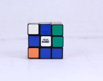 Cubo de Rubik antiguo: rompecabezas 3D húngaro de los años 80