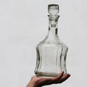 Vintage Wein oder Wasser Große Glasflasche, Glasstopfen Karaffe
