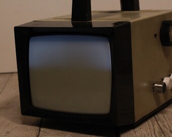 ポータブルソ連テレビ、エレクトロニカ VL-100、ヴィンテージ