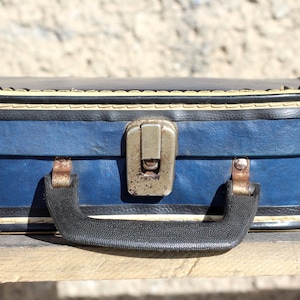 Vintage Small Child&#39;s Carrying Suitcase Travel Handbag