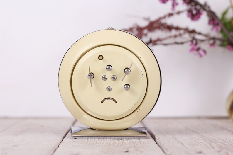 Vintage Chinese Mechanical Alarm Clock, Wind-Up, Working image 8
