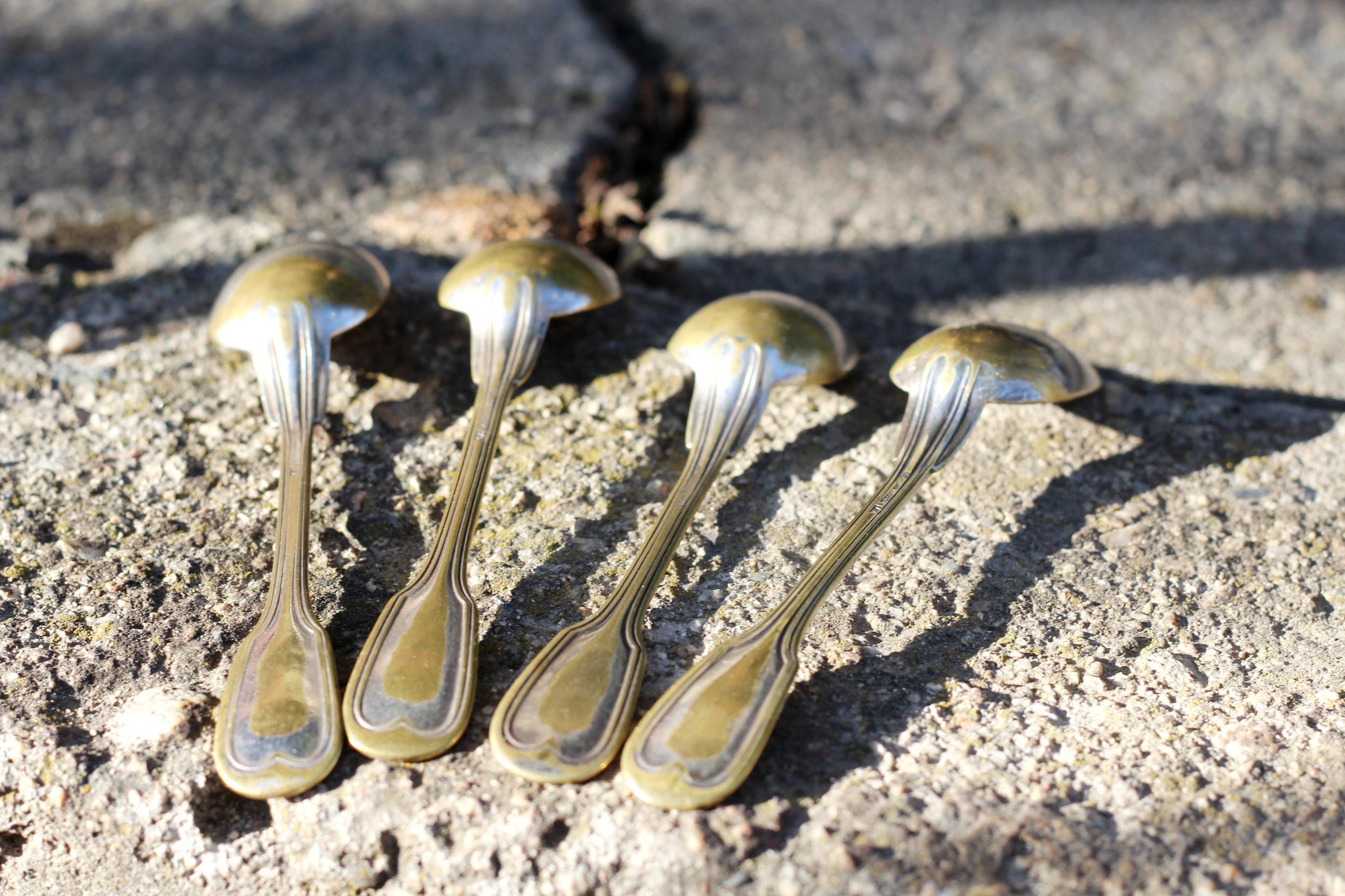 Pack De 4 Cuillères De Pêche Les Davis - Laiton 2 1/2" - NOS Sur Carte Présentoir