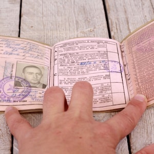 Vintage echt communistisch document, rijbewijs communisme, certificaat, identiteitskaart