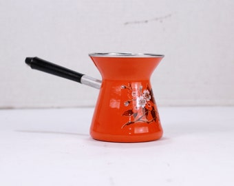 Cafetière turque vintage en émail : décor primitif bulgare