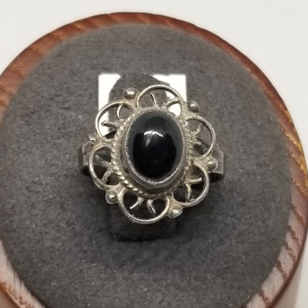 FA5023 Vintage Mexico Sterling with Onyx Ring, Size 6.5.