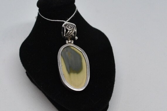 FA3613 Vintage Sterling & Green Jasper Pendant. - image 3