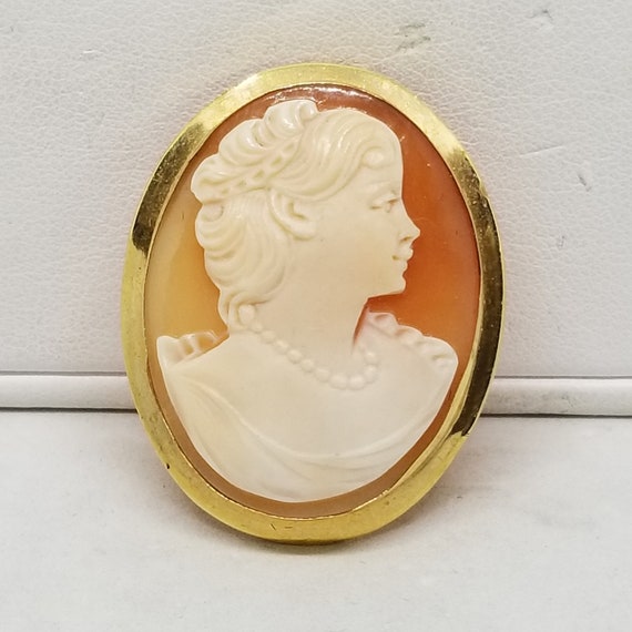 Z1405 Vintage 18K Yellow Gold Cameo, Damage. - image 1