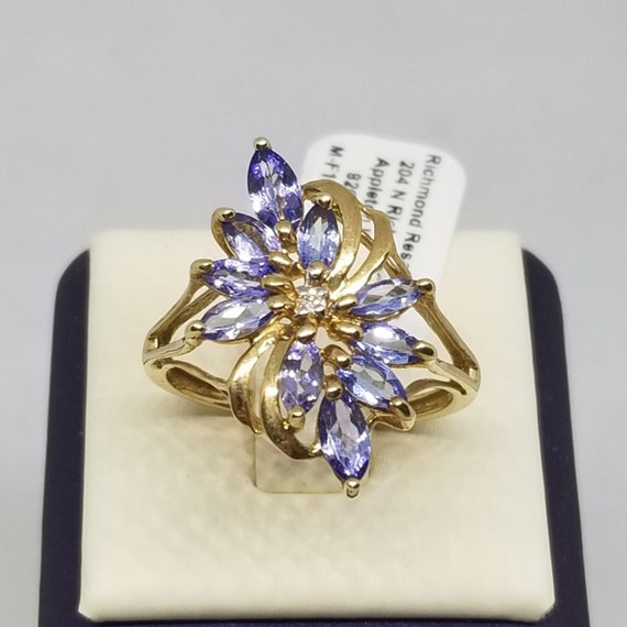 Z1739 Vintage 14K Yellow Gold with Iolite and Diam