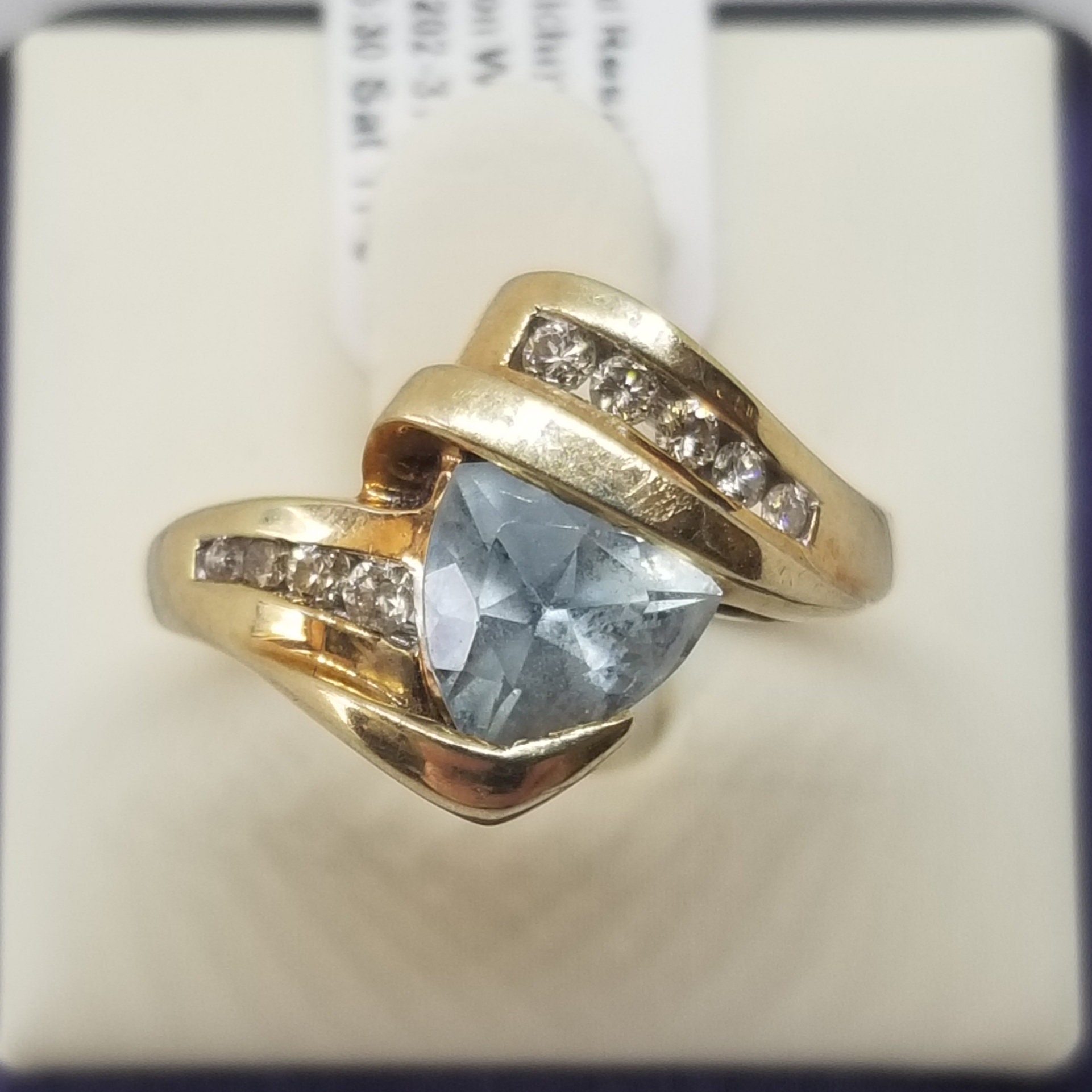 Z1272 Vintage 10K Yellow Gold Topaz and Diamond Ring, Size Z1272 Vintage 10K Yellow Gold Topaz and Diamond Ring, Size