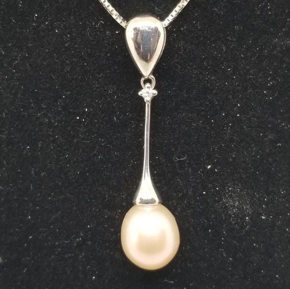 Z1156 Vintage 14K White Gold Diamond and Pearl Pe… - image 2