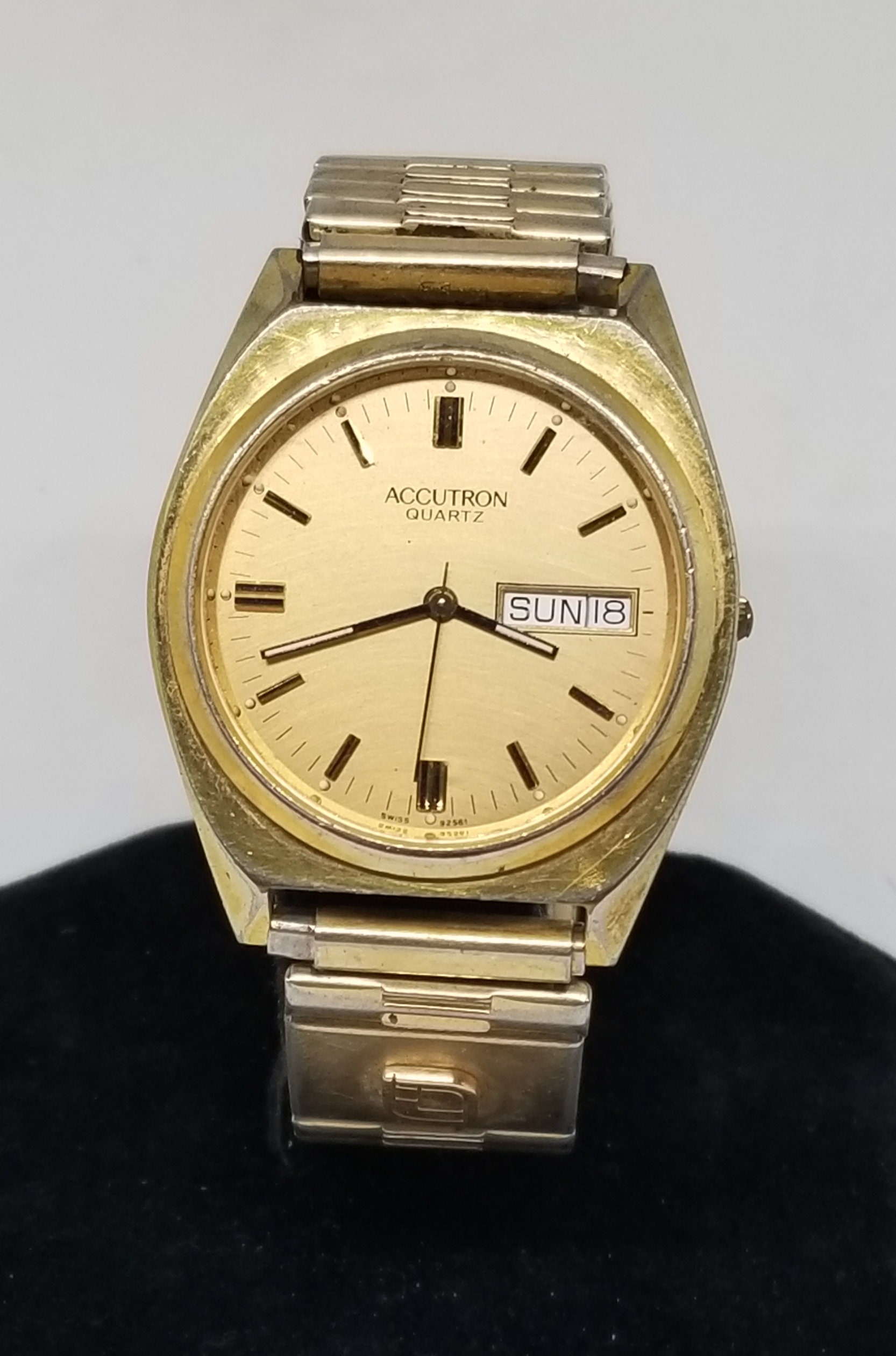 FARW200 1985 Bulova Accutron Quartz Wrist Watch gold Knob Not Sure If It Works. Etsy