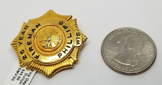 FA1031 Vintage 25 Year Fireman Phillips Wis. Gold… - image 3