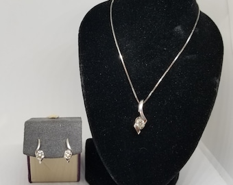 Z409 Vintage 14K White Gold Diamond Pendant on a 14K WG Chain plus Matching Diamond Earrings.