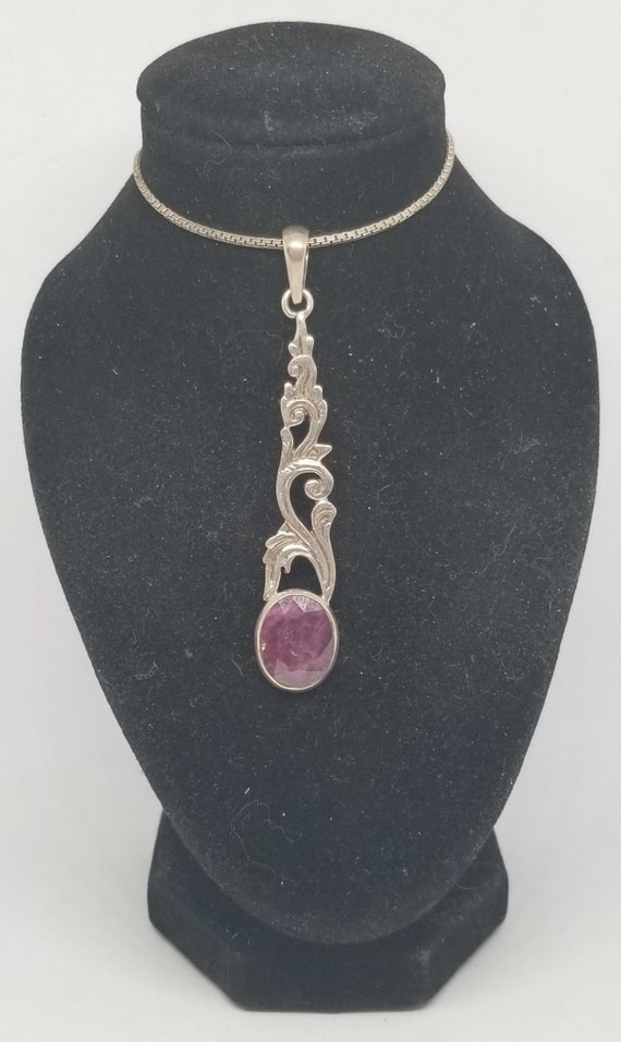 FA825 Vintage Sterling with Ruby Zoisite Pendant.