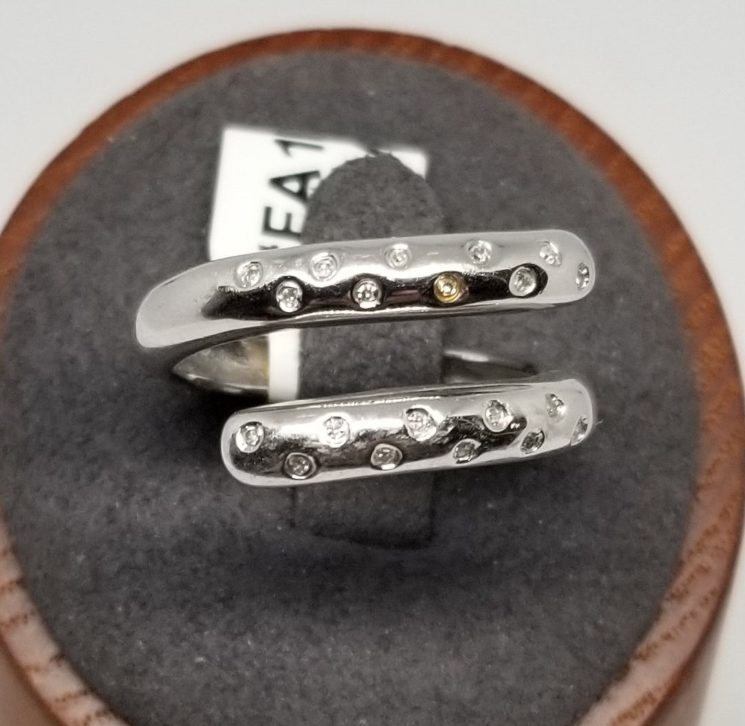 FAB1868 Vintage 925 Sterling Silver China KN Cubic Zirconia