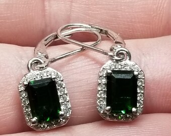 FA8708 Pendientes vintage de plata de ley con piedra verde y alambre CZ.