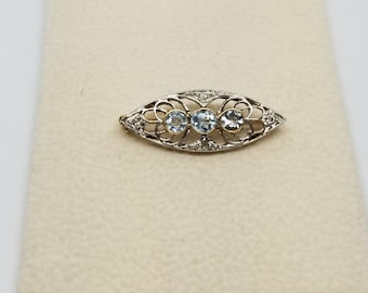 Z1592 Vintage 14K White & Yellow Gold Aquamarine? Pin.