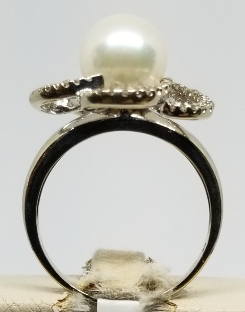 Z688 Vintage 14K White Gold Pearl /& Diamond Ring Size 7.25.